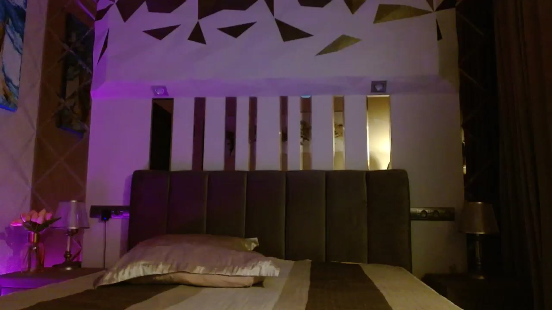 Gallery image thumbnail from IRONYGIRL's myfreecams stream on, 07/22/2023, 23:18 image 12 of 20