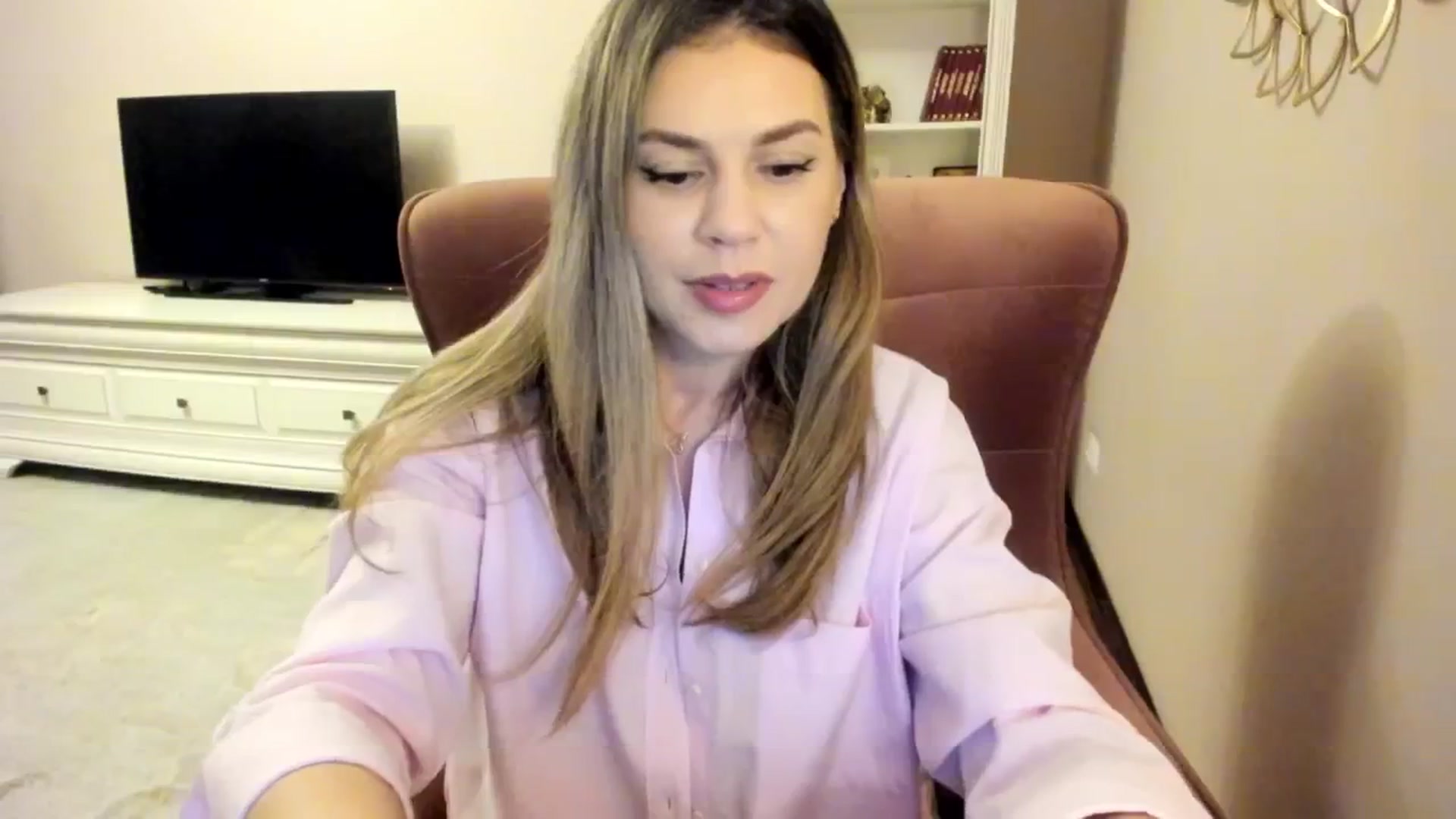Gallery image thumbnail from IRhiannon's myfreecams stream on, 11/17/2024, 23:12 image 18 of 20