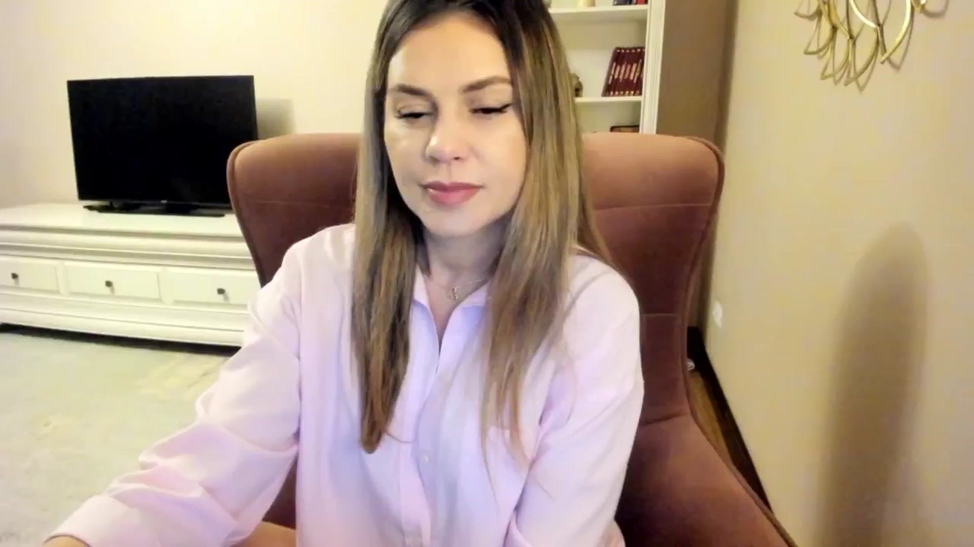 Gallery image thumbnail from IRhiannon's myfreecams stream on, 11/18/2024, 24:01 image 17 of 20