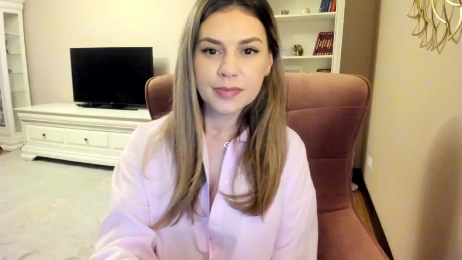 Gallery image thumbnail from IRhiannon's myfreecams stream on, 11/18/2024, 24:01 image 4 of 20