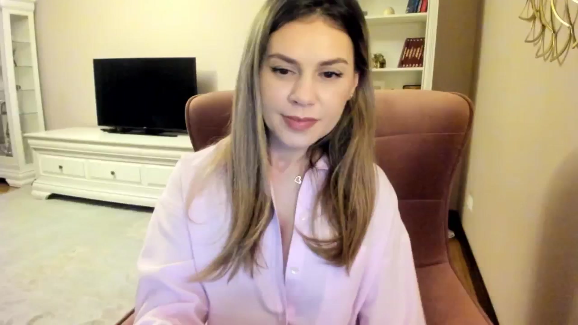 Gallery image thumbnail from IRhiannon's myfreecams stream on, 11/18/2024, 24:01 image 3 of 20