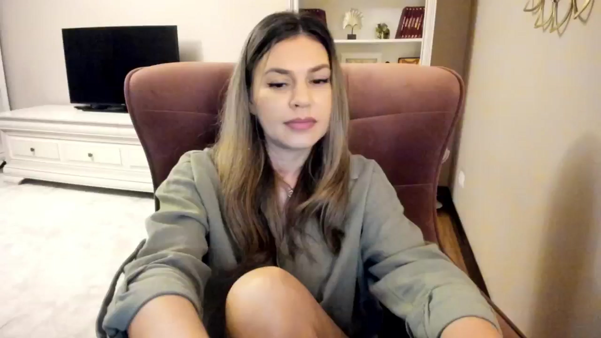 Gallery image thumbnail from IRhiannon's myfreecams stream on, 11/29/2024, 04:44 image 18 of 20