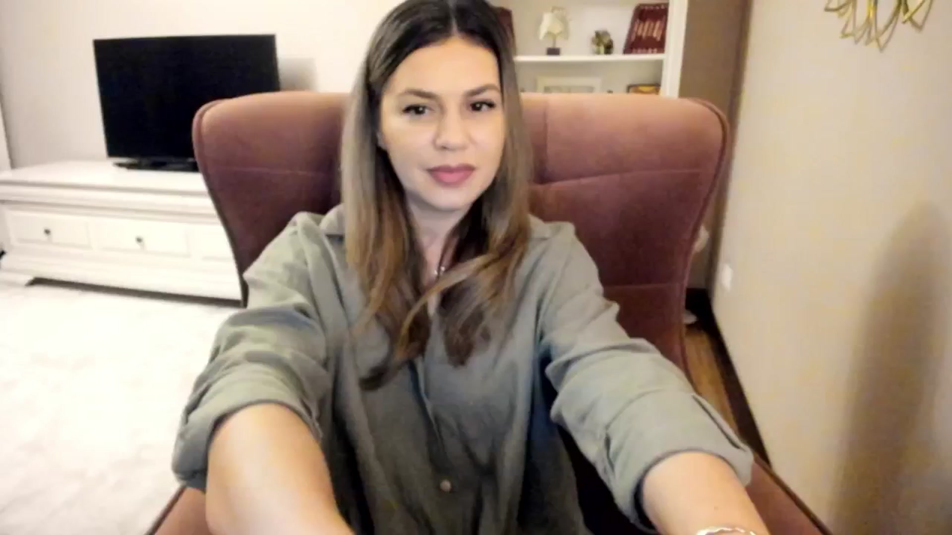 Gallery image thumbnail from IRhiannon's myfreecams stream on, 11/29/2024, 04:44 image 11 of 20