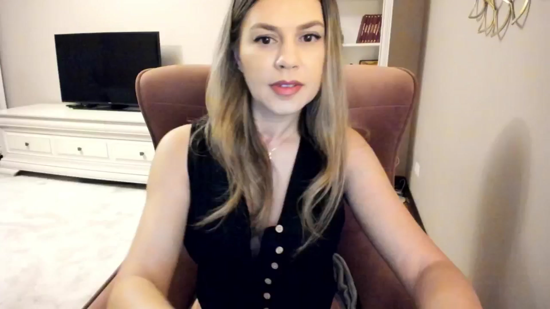 Gallery image thumbnail from IRhiannon's myfreecams stream on, 12/03/2024, 03:09 image 19 of 20