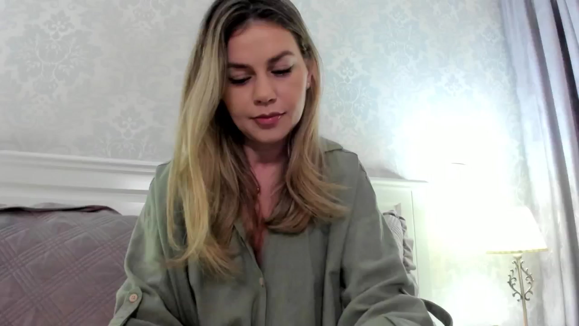 Gallery image thumbnail from IRhiannon's myfreecams stream on, 12/30/2024, 24:15 image 12 of 20