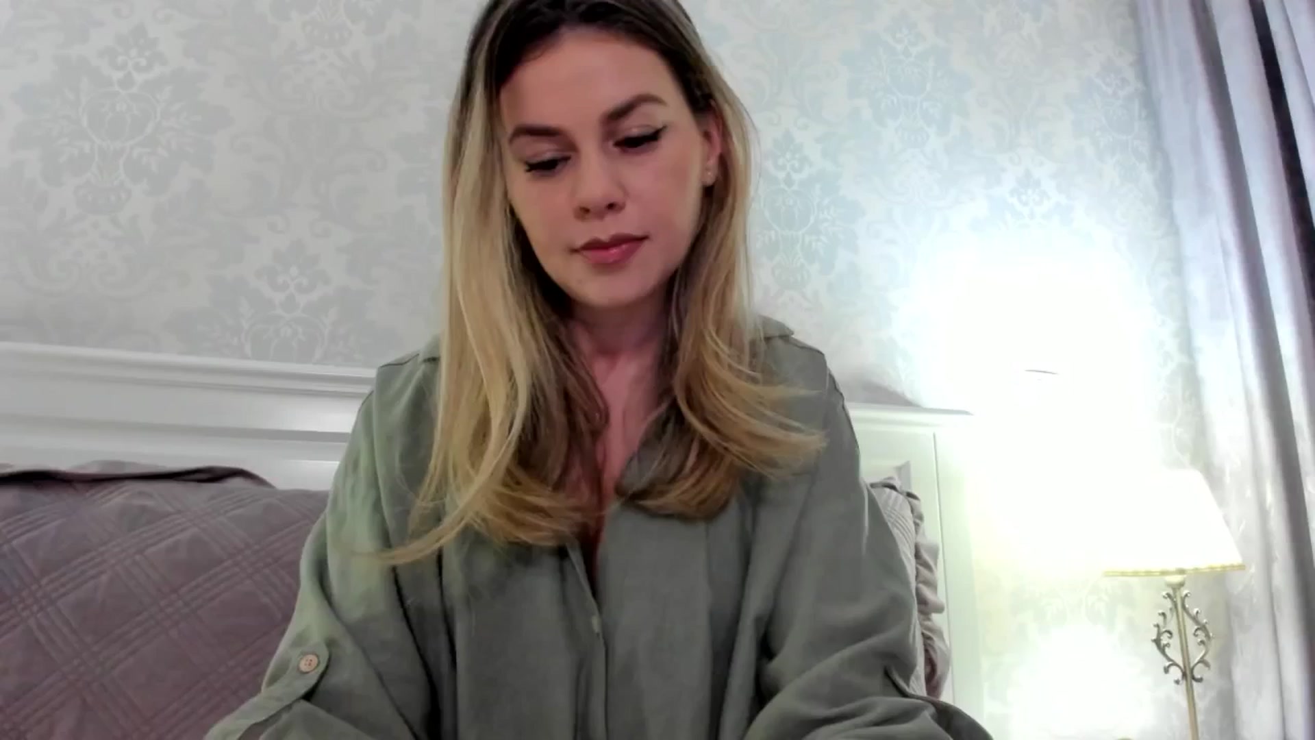 Gallery image thumbnail from IRhiannon's myfreecams stream on, 12/30/2024, 24:15 image 14 of 20