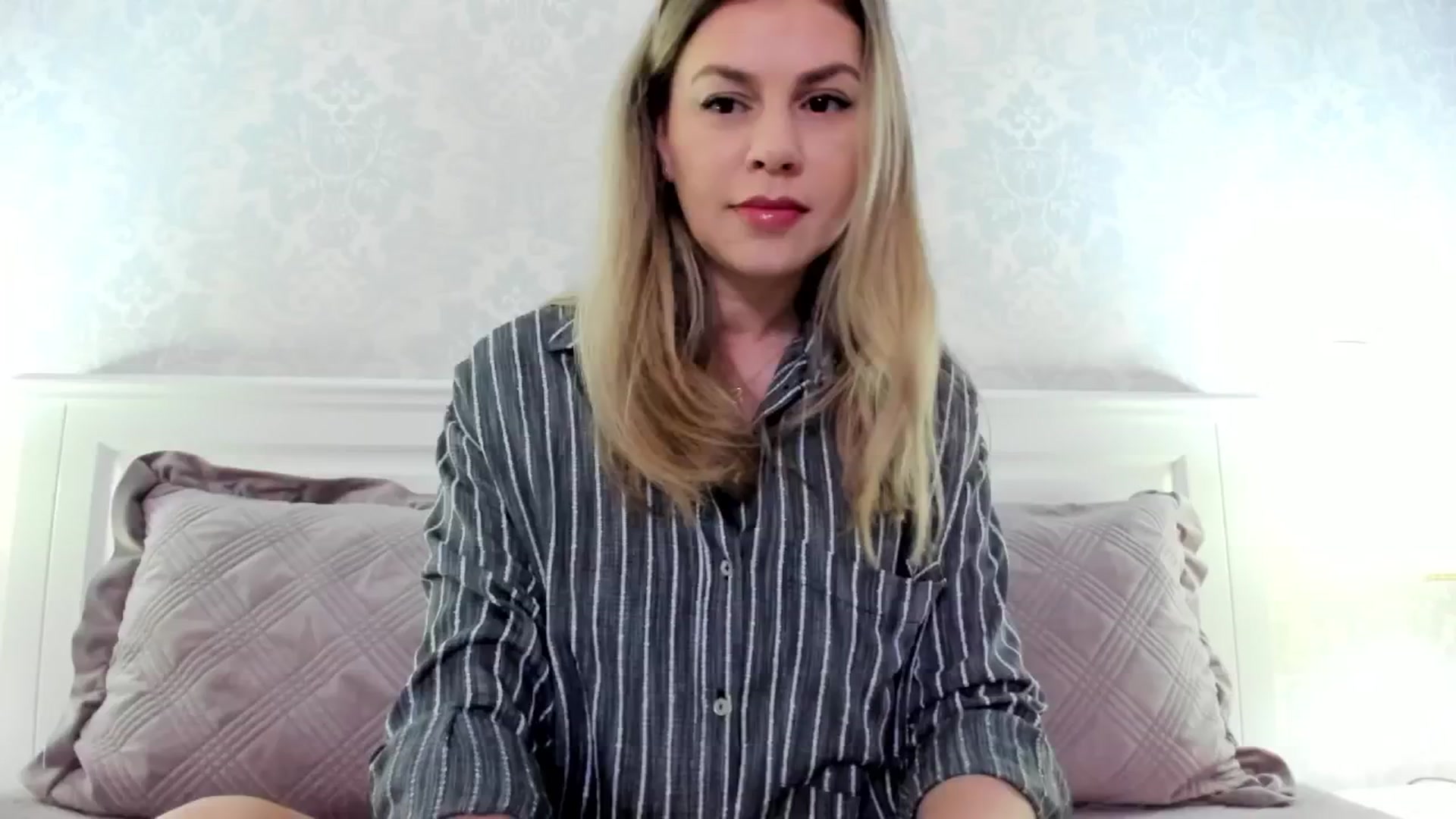 Gallery image thumbnail from IRhiannon's myfreecams stream on, 01/02/2025, 03:48 image 1 of 20
