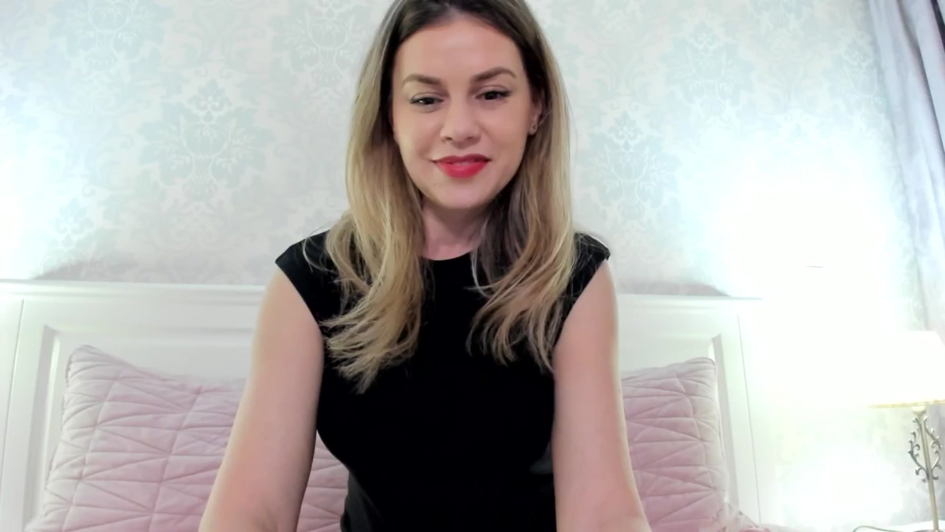 Gallery image thumbnail from IRhiannon's myfreecams stream on, 01/19/2025, 05:37 image 7 of 20