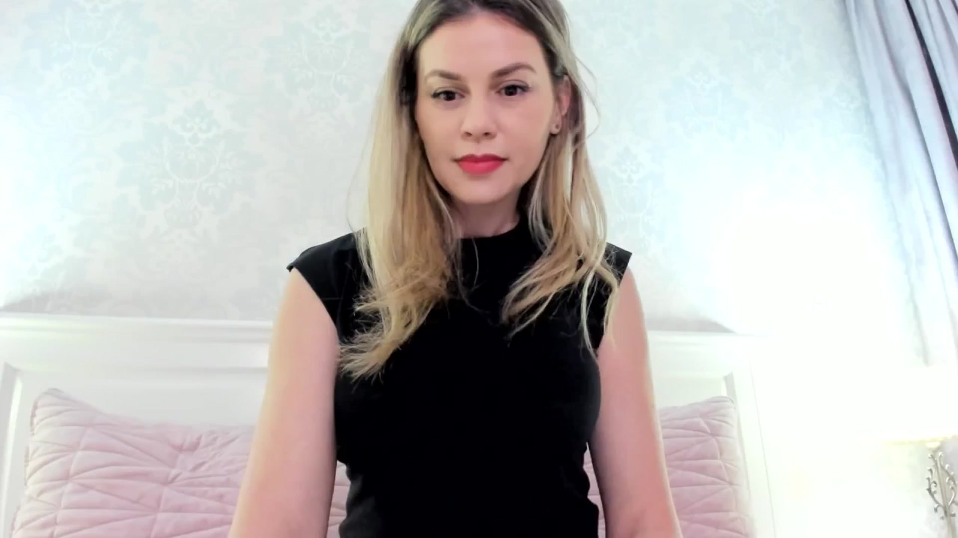 Gallery image thumbnail from IRhiannon's myfreecams stream on, 01/19/2025, 05:37 image 13 of 20