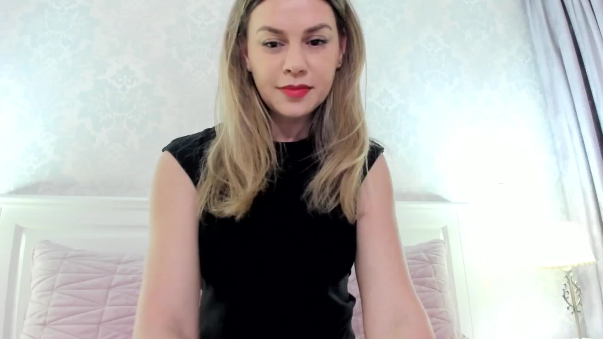 Gallery image thumbnail from IRhiannon's myfreecams stream on, 01/19/2025, 05:37 image 5 of 20