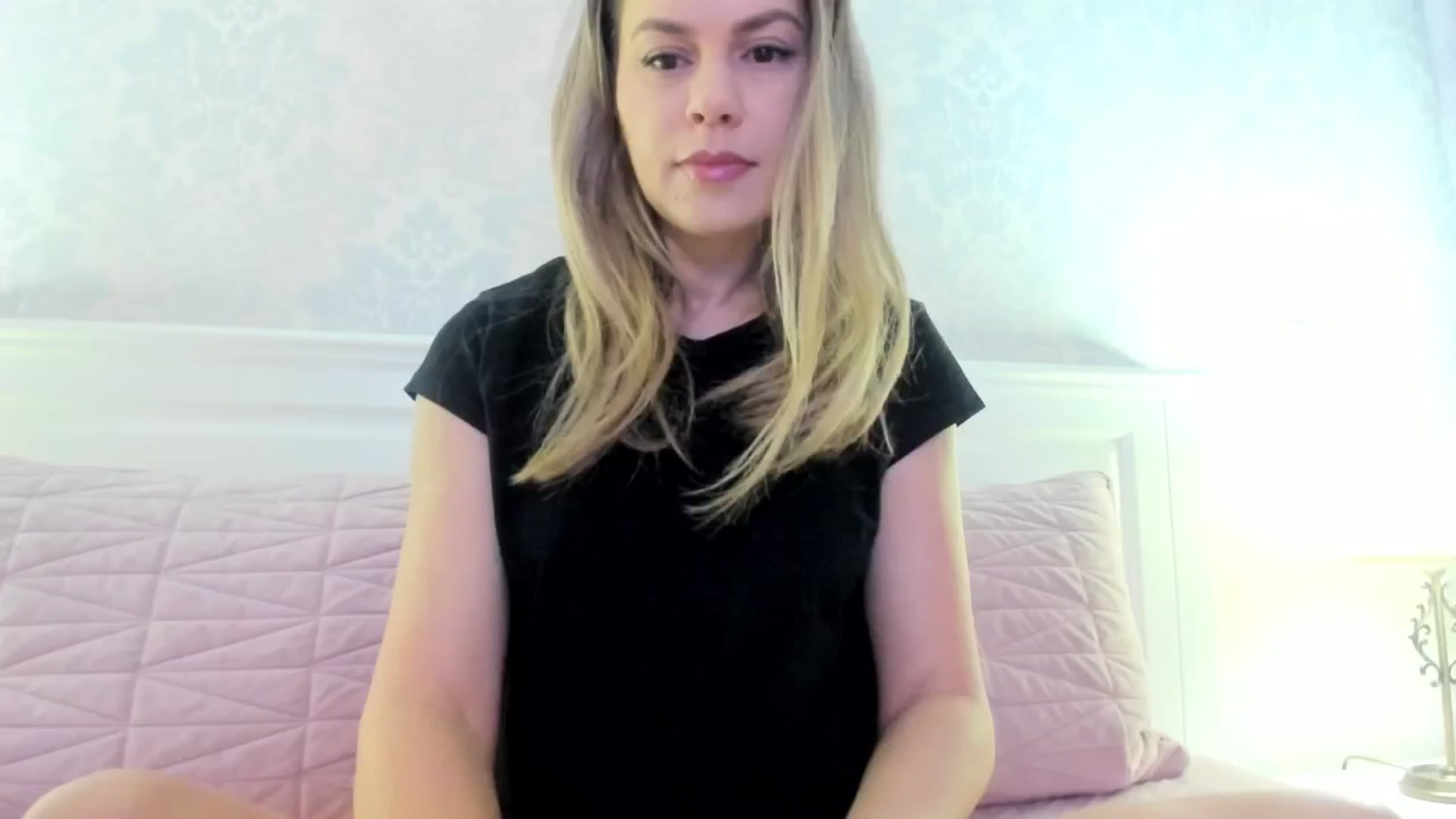 Gallery image thumbnail from IRhiannon's myfreecams stream on, 01/23/2025, 02:05 image 17 of 20