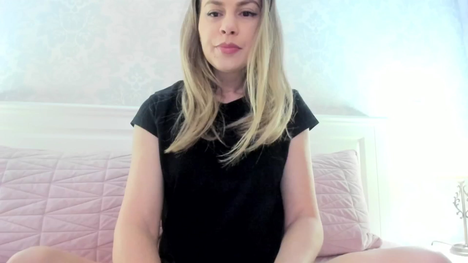 Gallery image thumbnail from IRhiannon's myfreecams stream on, 01/23/2025, 02:05 image 18 of 20