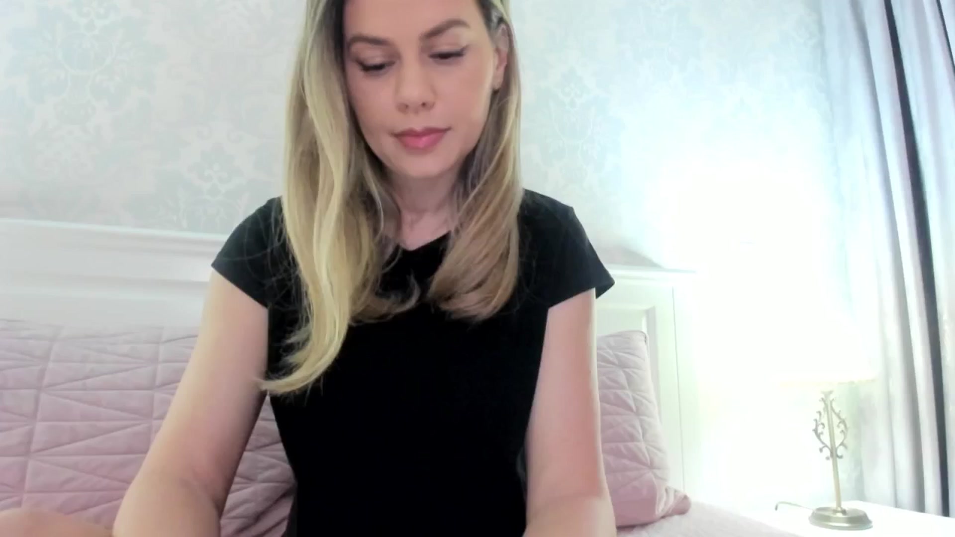 Gallery image thumbnail from IRhiannon's myfreecams stream on, 01/23/2025, 03:33 image 12 of 20