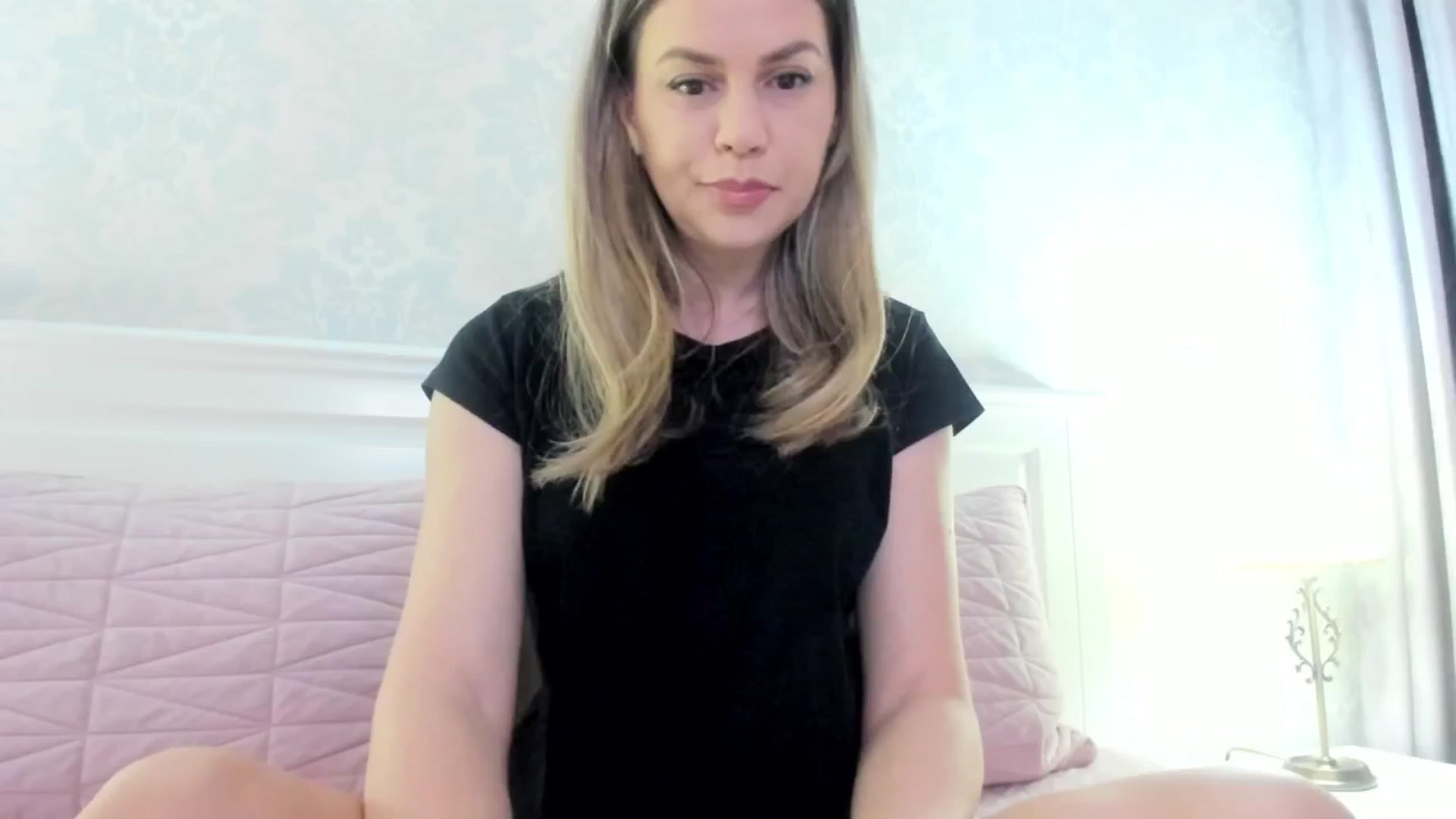 Gallery image thumbnail from IRhiannon's myfreecams stream on, 01/23/2025, 03:33 image 17 of 20