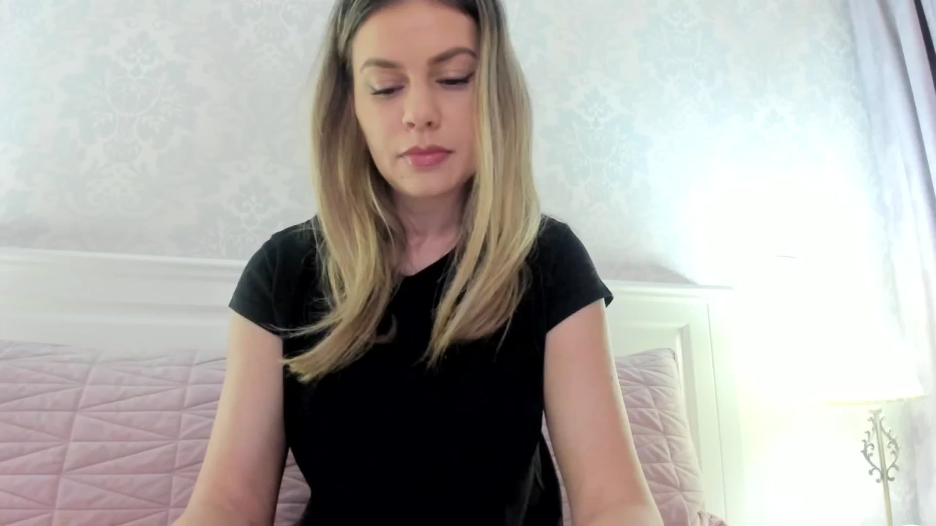 Gallery image thumbnail from IRhiannon's myfreecams stream on, 01/23/2025, 03:33 image 6 of 20