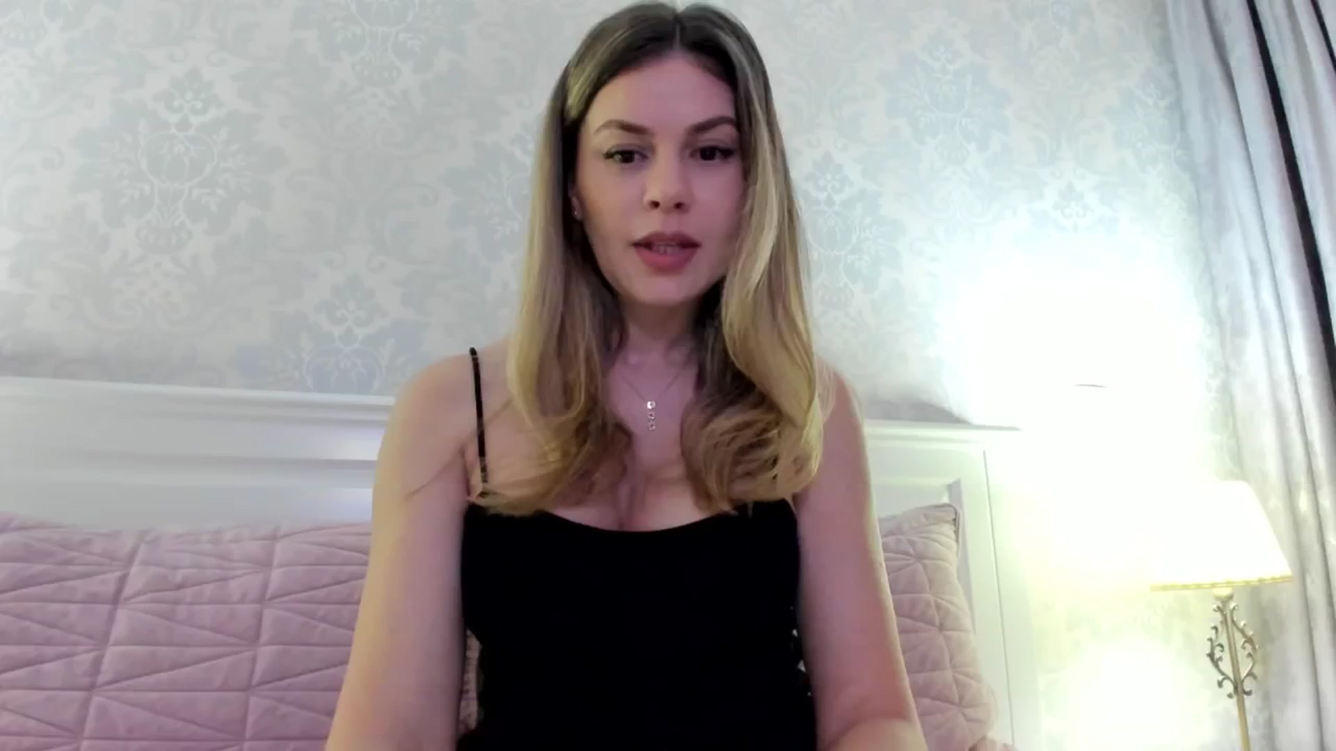 Gallery image thumbnail from IRhiannon's myfreecams stream on, 02/03/2025, 02:31 image 3 of 20