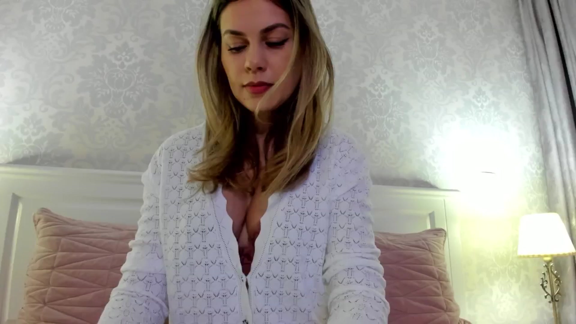 Gallery image thumbnail from IRhiannon's myfreecams stream on, 02/19/2025, 02:56 image 5 of 20