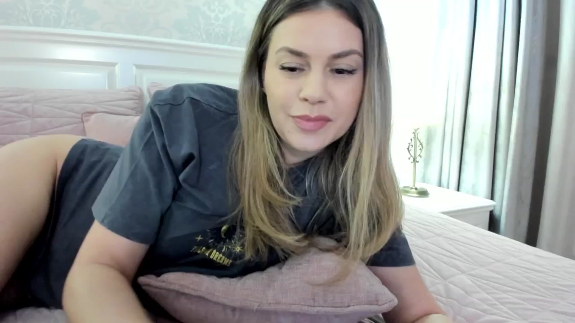 Gallery image thumbnail from IRhiannon's myfreecams stream on, 02/20/2025, 04:54 image 17 of 20