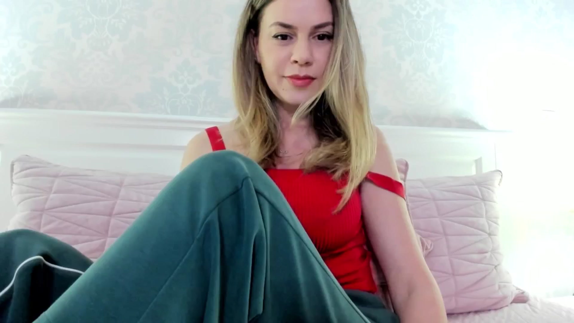 Gallery image thumbnail from IRhiannon's myfreecams stream on, 02/24/2025, 05:46 image 7 of 20