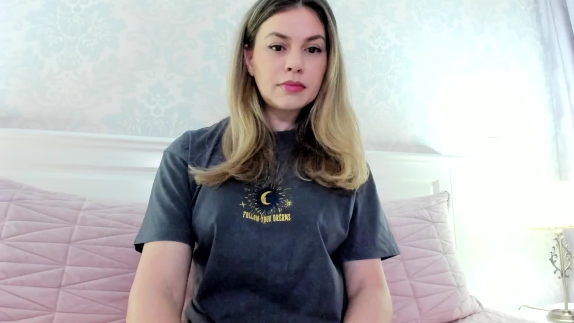 Gallery image thumbnail from IRhiannon's myfreecams stream on, 03/05/2025, 04:28 image 7 of 20