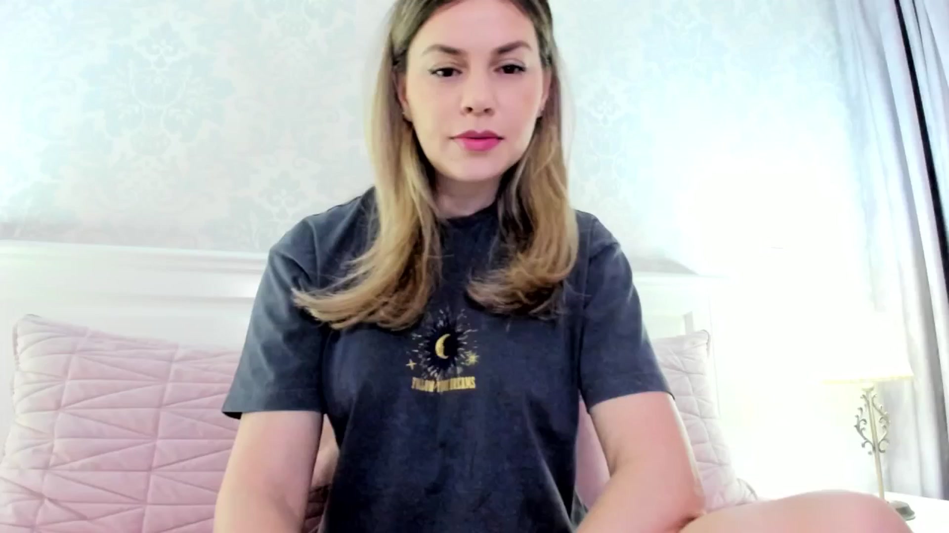 Gallery image thumbnail from IRhiannon's myfreecams stream on, 03/05/2025, 04:28 image 4 of 20