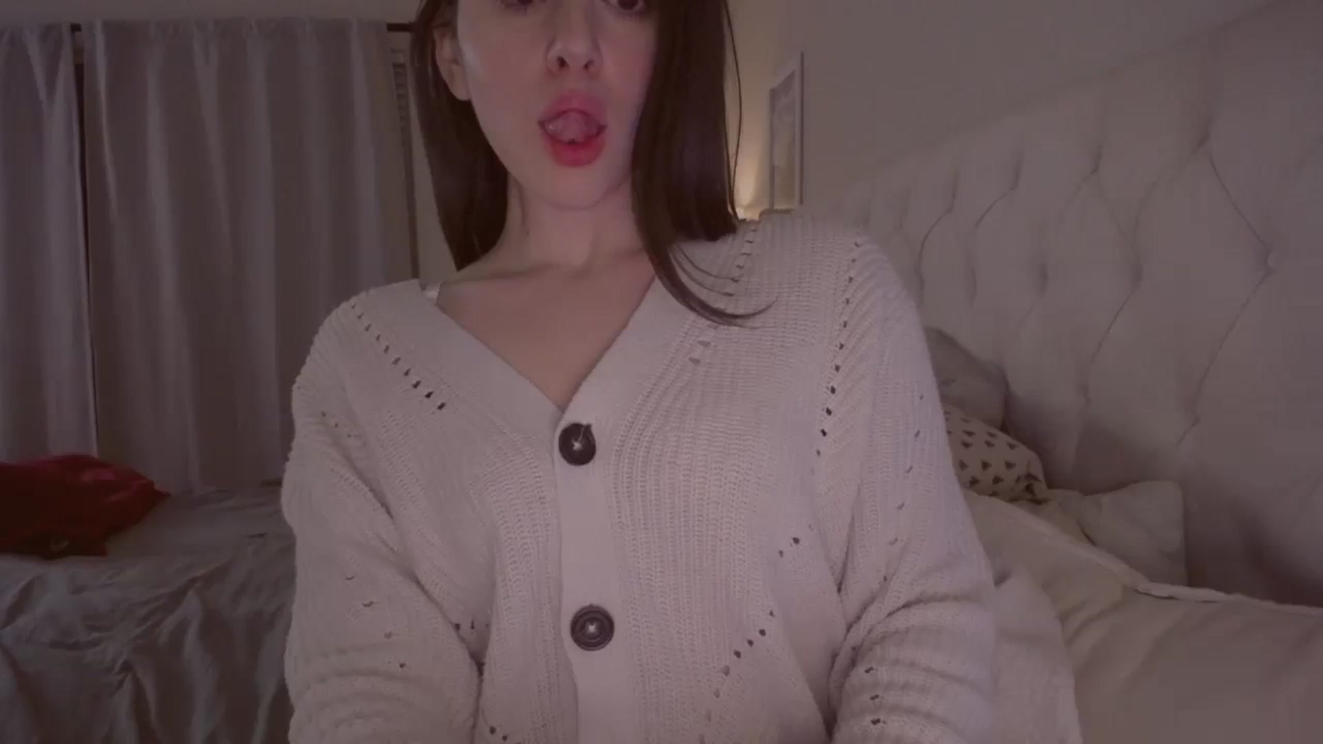 Gallery image thumbnail from ISAversary's myfreecams stream on, 04/11/2024, 06:48 image 18 of 20