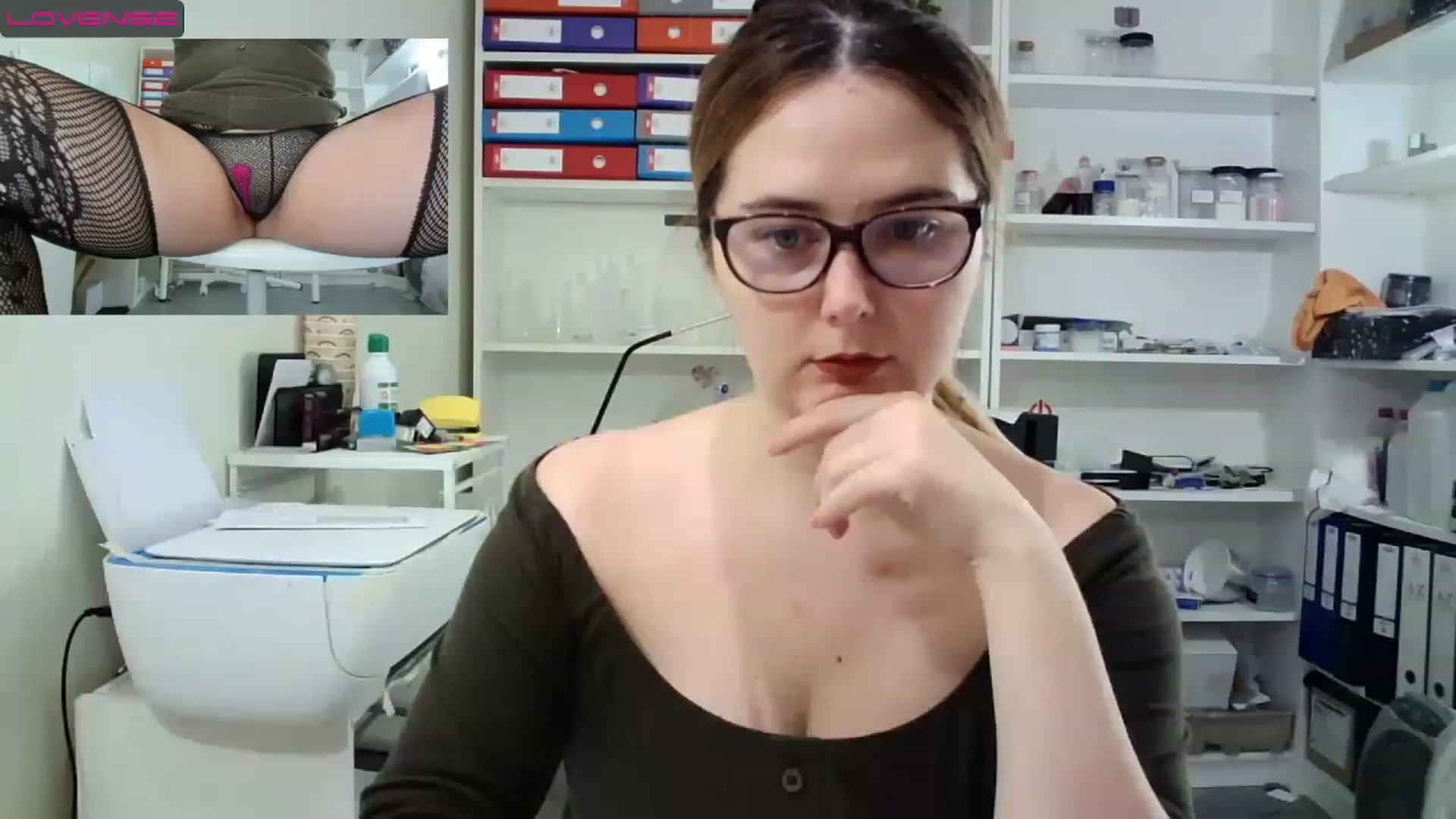 Gallery image thumbnail from IT_Ariana's myfreecams stream on, 12/08/2022, 18:39 image 1 of 20