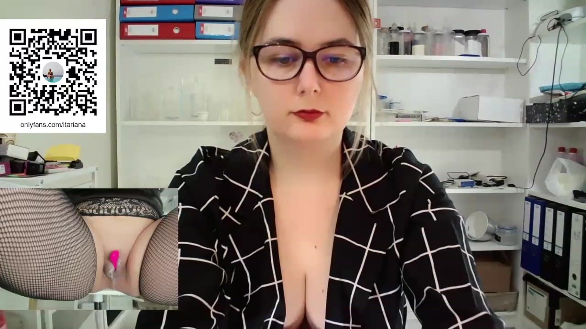 Gallery image thumbnail from IT_Ariana's myfreecams stream on, 02/17/2023, 19:35 image 7 of 20