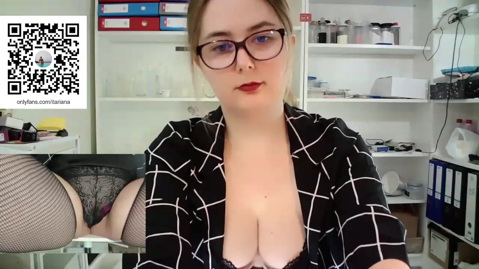 Gallery image thumbnail from IT_Ariana's myfreecams stream on, 02/17/2023, 20:13 image 10 of 20