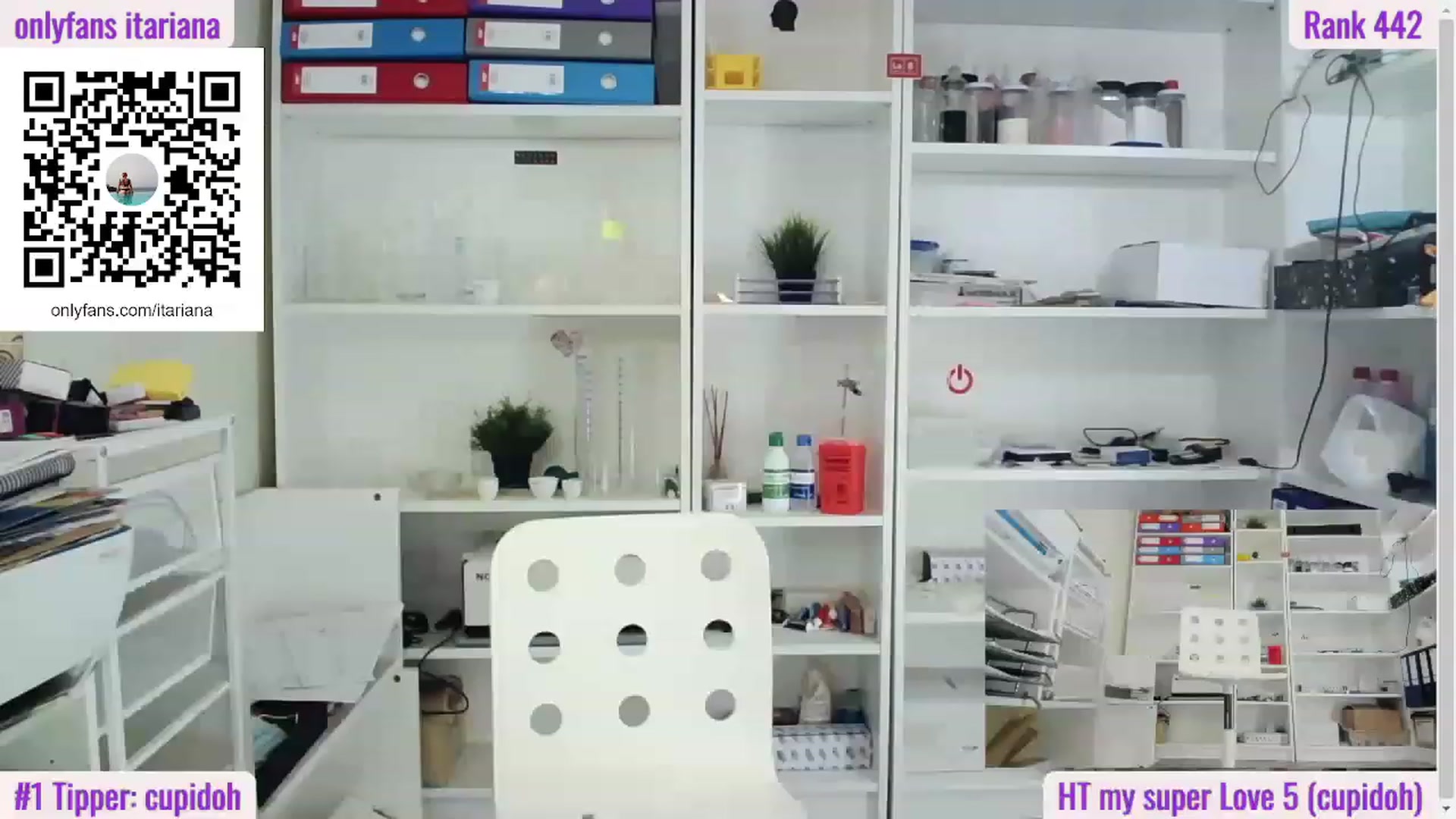 Gallery image thumbnail from IT_Ariana's myfreecams stream on, 03/02/2023, 20:20 image 13 of 20