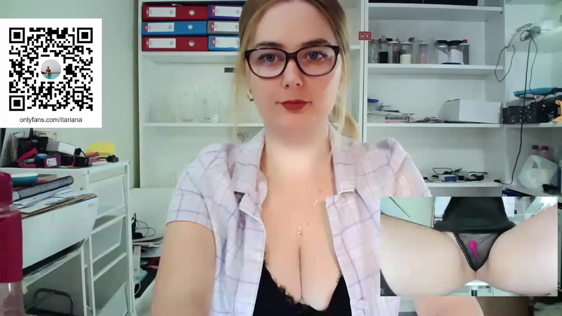 Gallery image thumbnail from IT_Ariana's myfreecams stream on, 03/23/2023, 18:28 image 13 of 20