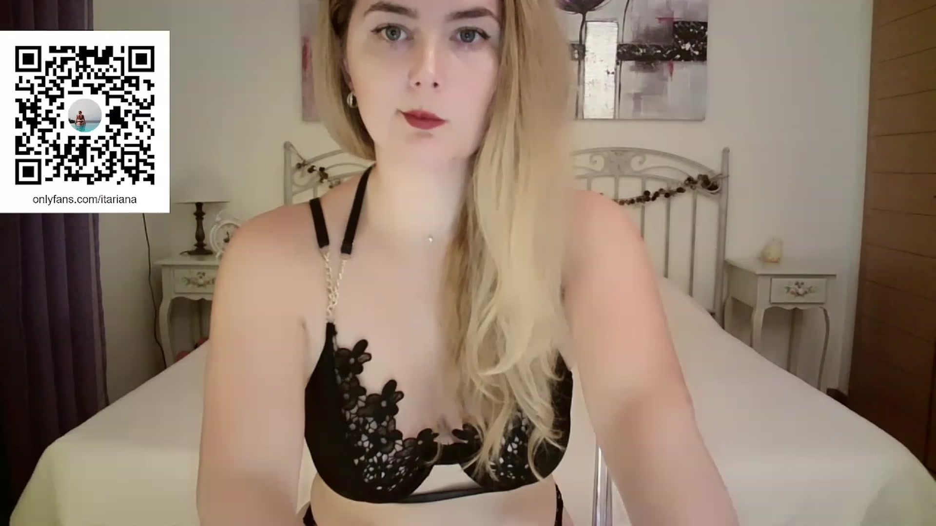 Gallery image thumbnail from IT_Ariana's myfreecams stream on, 04/25/2023, 22:03 image 3 of 20