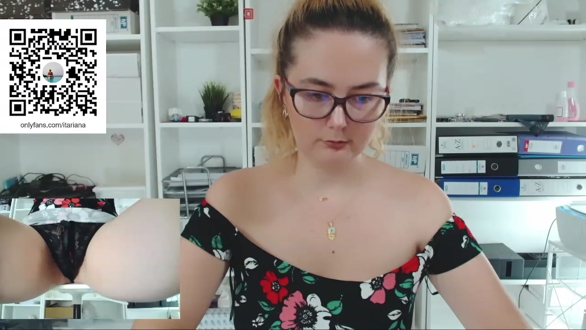 Gallery image thumbnail from IT_Ariana's myfreecams stream on, 06/19/2023, 17:59 image 6 of 20