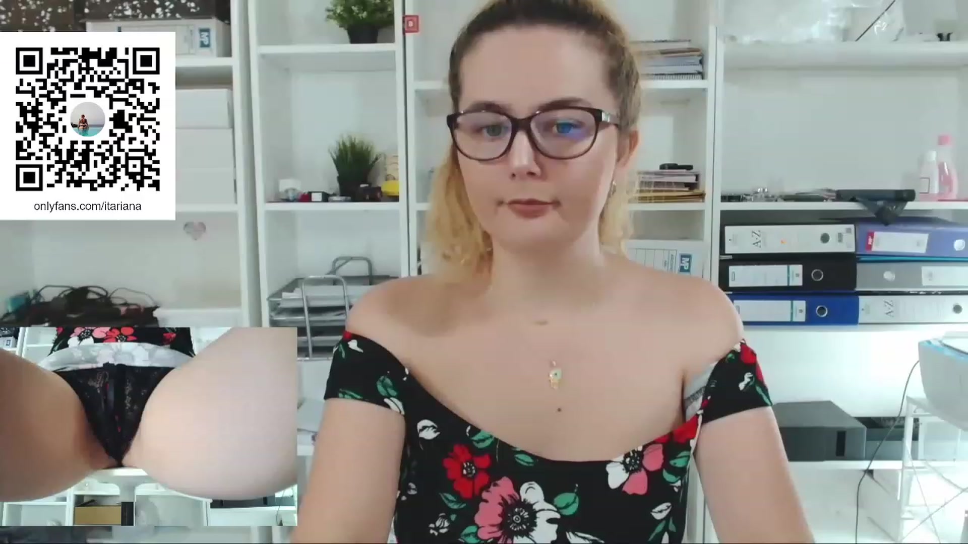 Gallery image thumbnail from IT_Ariana's myfreecams stream on, 06/19/2023, 17:59 image 4 of 20