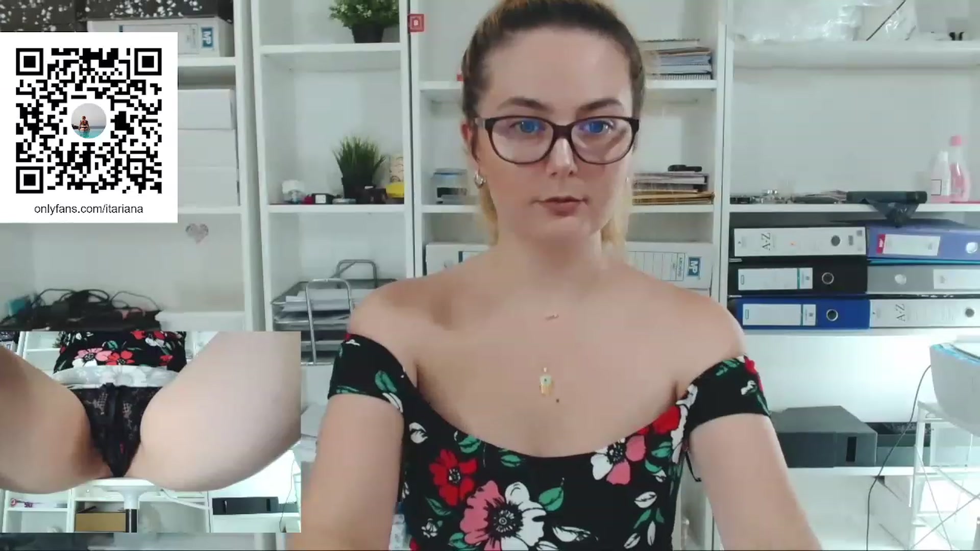 Gallery image thumbnail from IT_Ariana's myfreecams stream on, 06/19/2023, 17:59 image 15 of 20