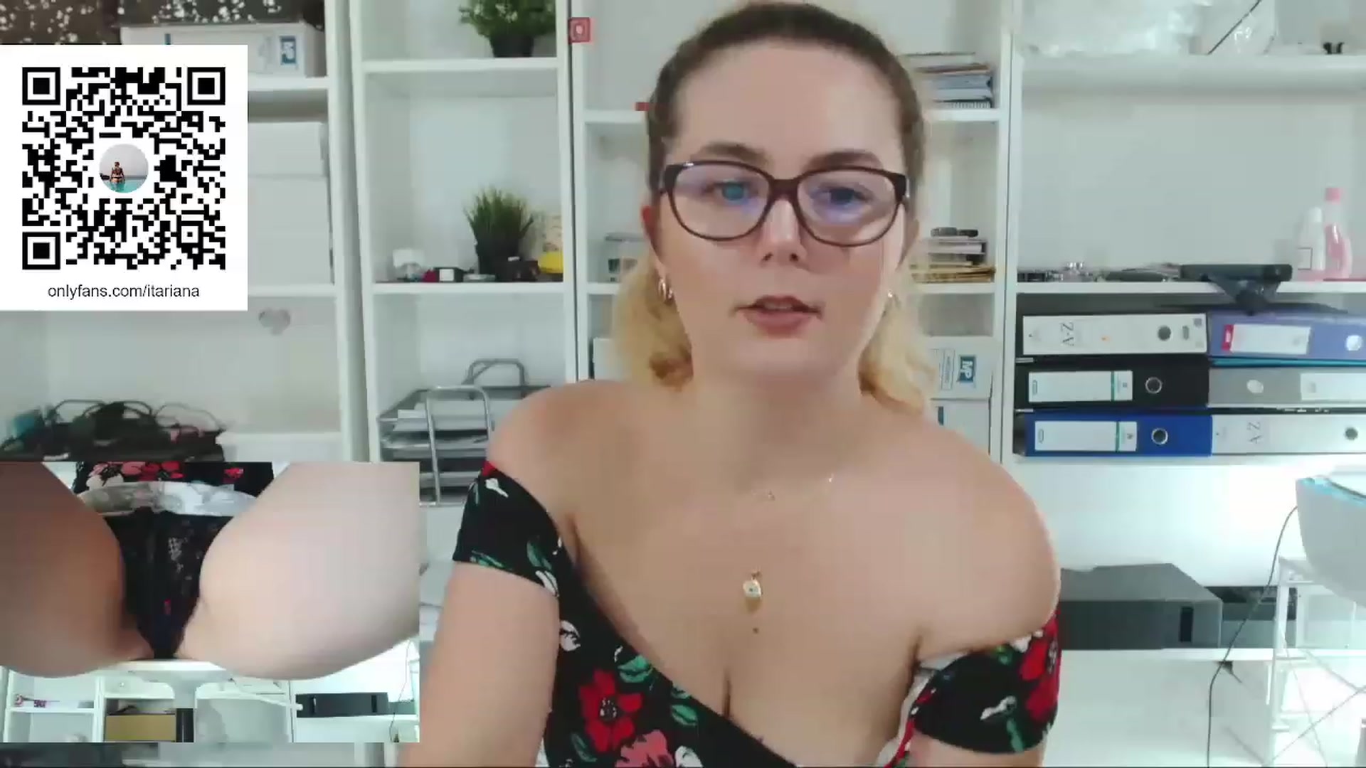 Gallery image thumbnail from IT_Ariana's myfreecams stream on, 06/19/2023, 17:59 image 17 of 20