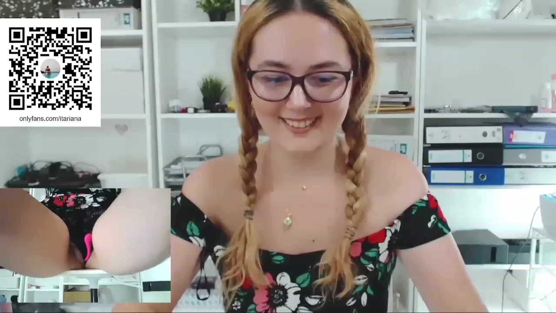 Gallery image thumbnail from IT_Ariana's myfreecams stream on, 06/19/2023, 19:03 image 11 of 20