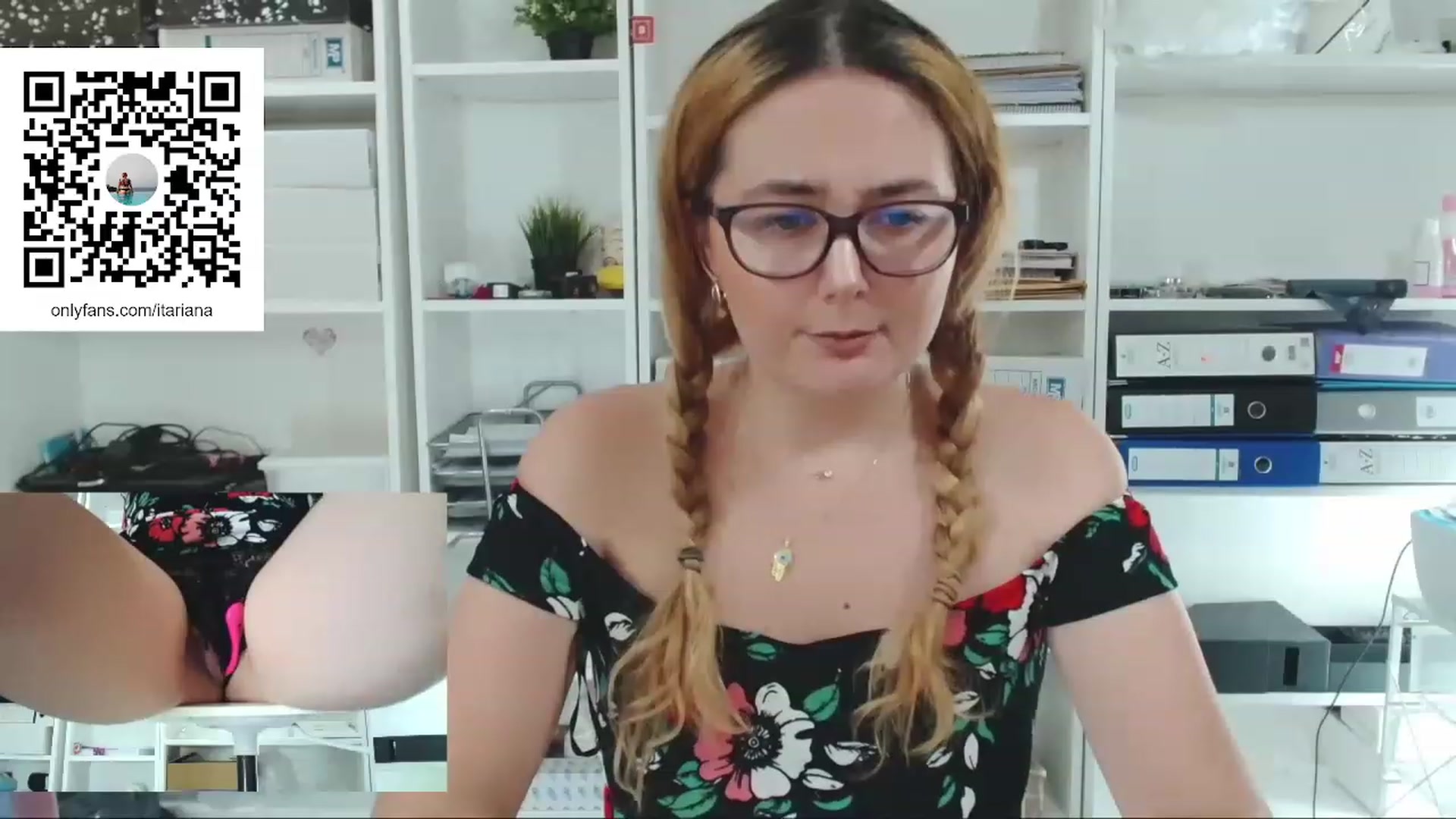 Gallery image thumbnail from IT_Ariana's myfreecams stream on, 06/19/2023, 19:03 image 10 of 20