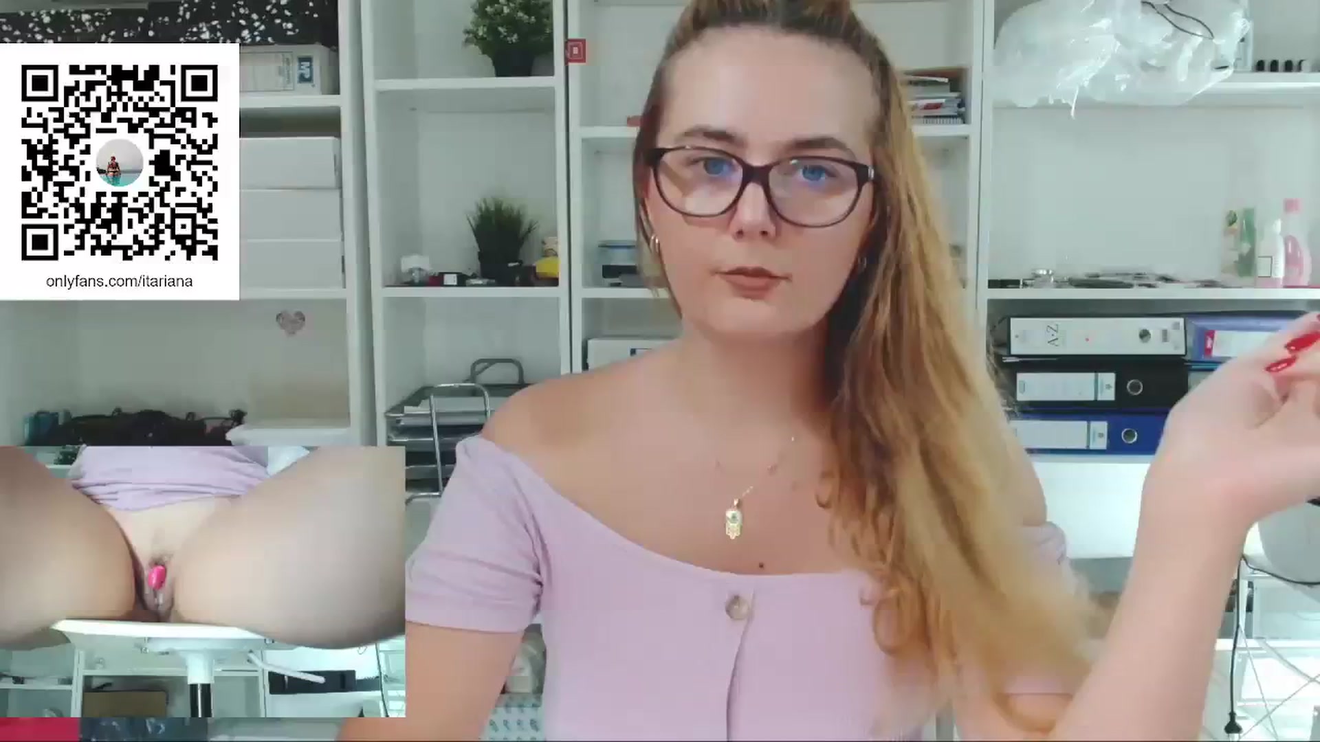 Gallery image thumbnail from IT_Ariana's myfreecams stream on, 08/17/2023, 21:18 image 7 of 20
