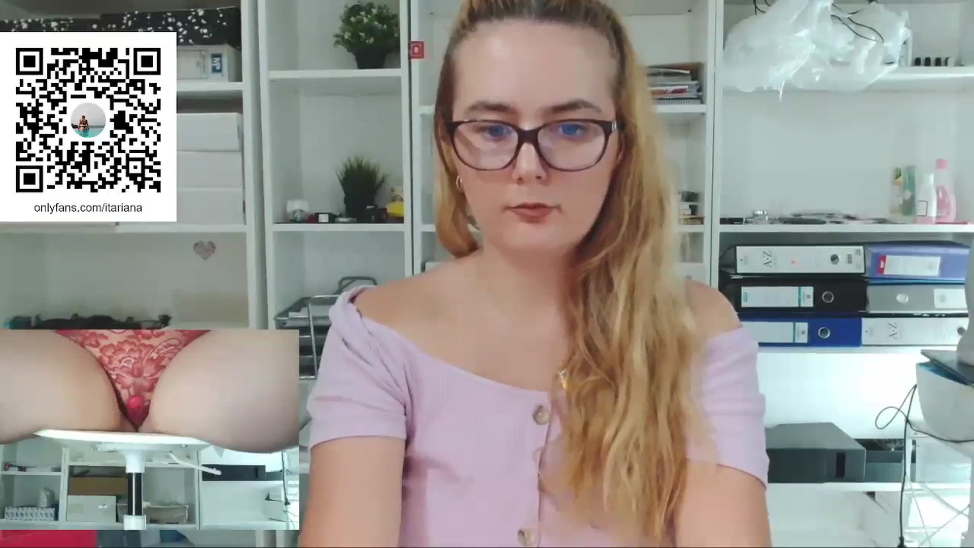 Gallery image thumbnail from IT_Ariana's myfreecams stream on, 08/17/2023, 21:18 image 18 of 20