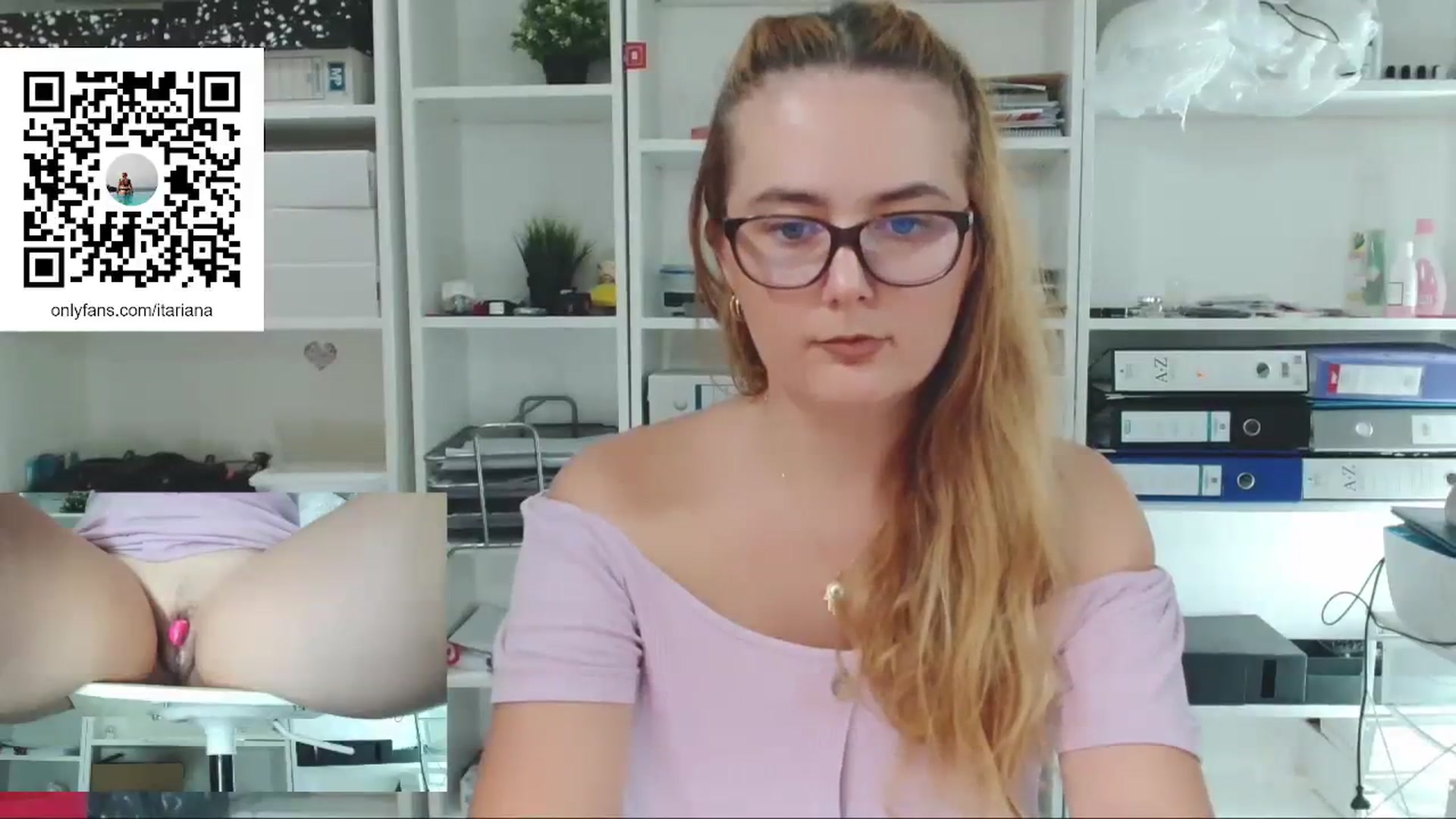 Gallery image thumbnail from IT_Ariana's myfreecams stream on, 08/17/2023, 21:18 image 8 of 20