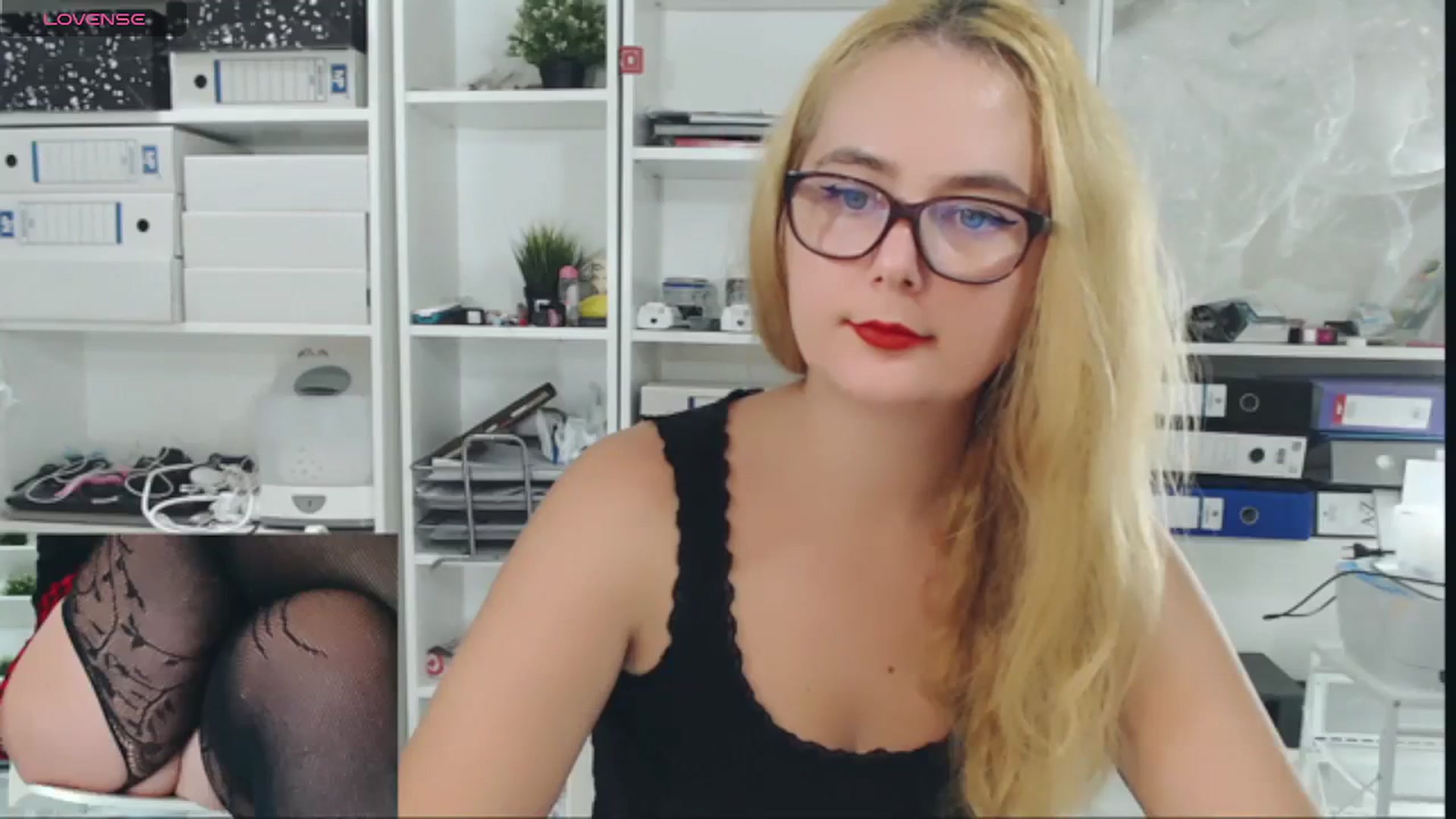Gallery image thumbnail from IT_Ariana's myfreecams stream on, 10/25/2023, 21:02 image 8 of 20