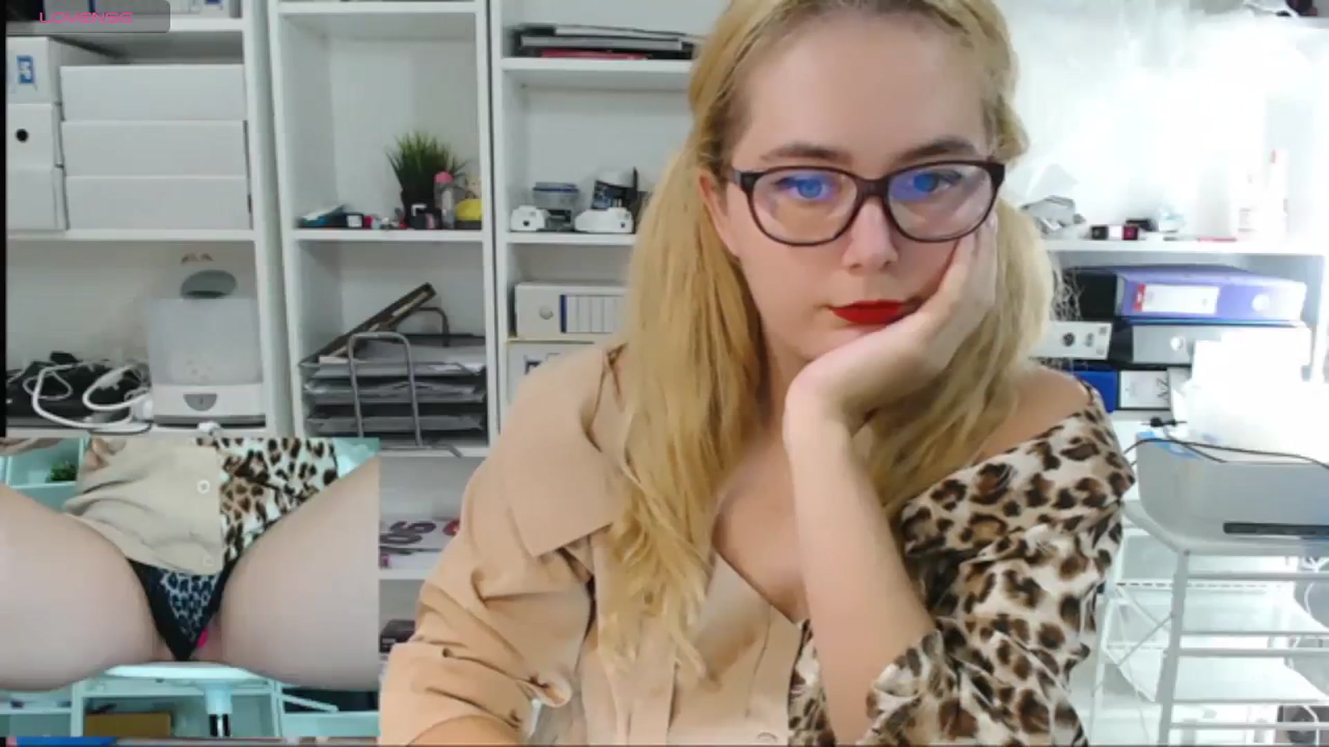 Gallery image thumbnail from IT_Ariana's myfreecams stream on, 10/31/2023, 20:18 image 5 of 20