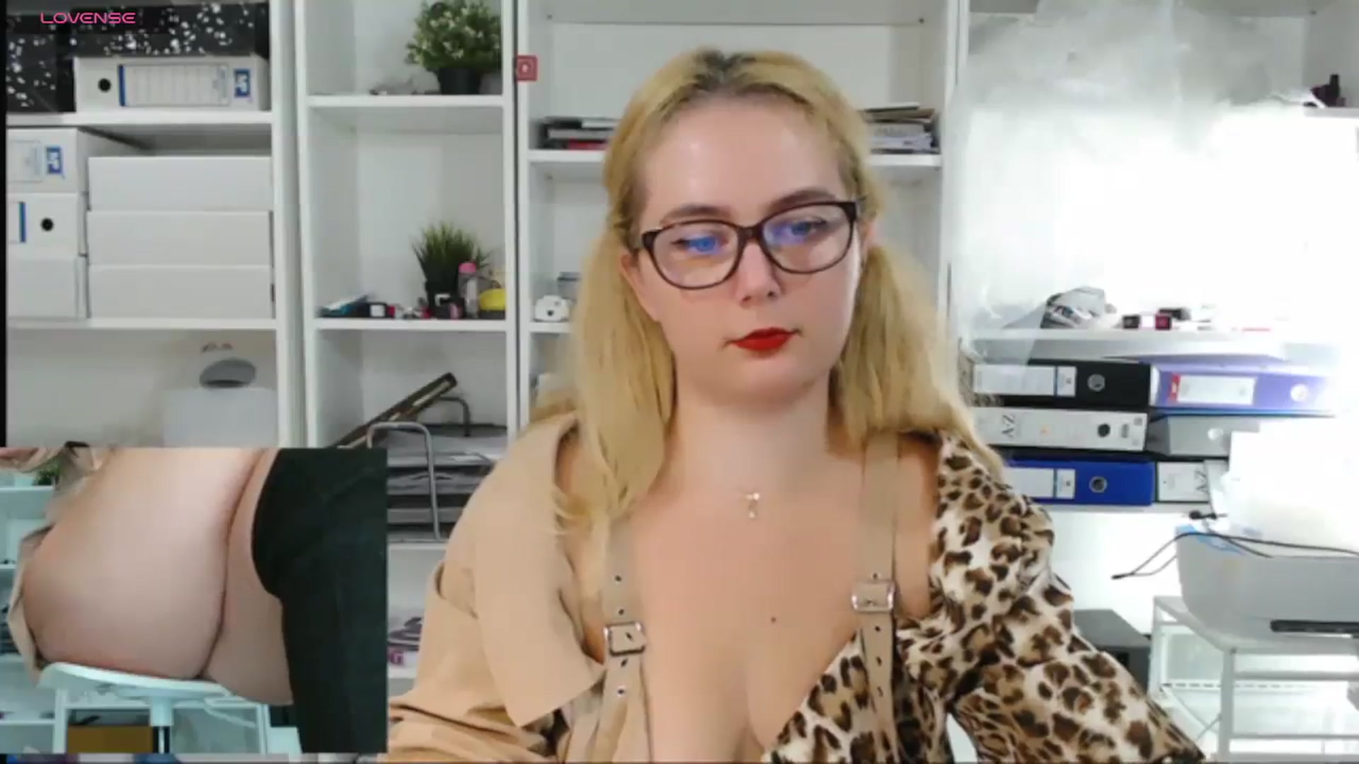 Gallery image thumbnail from IT_Ariana's myfreecams stream on, 10/31/2023, 21:30 image 3 of 20