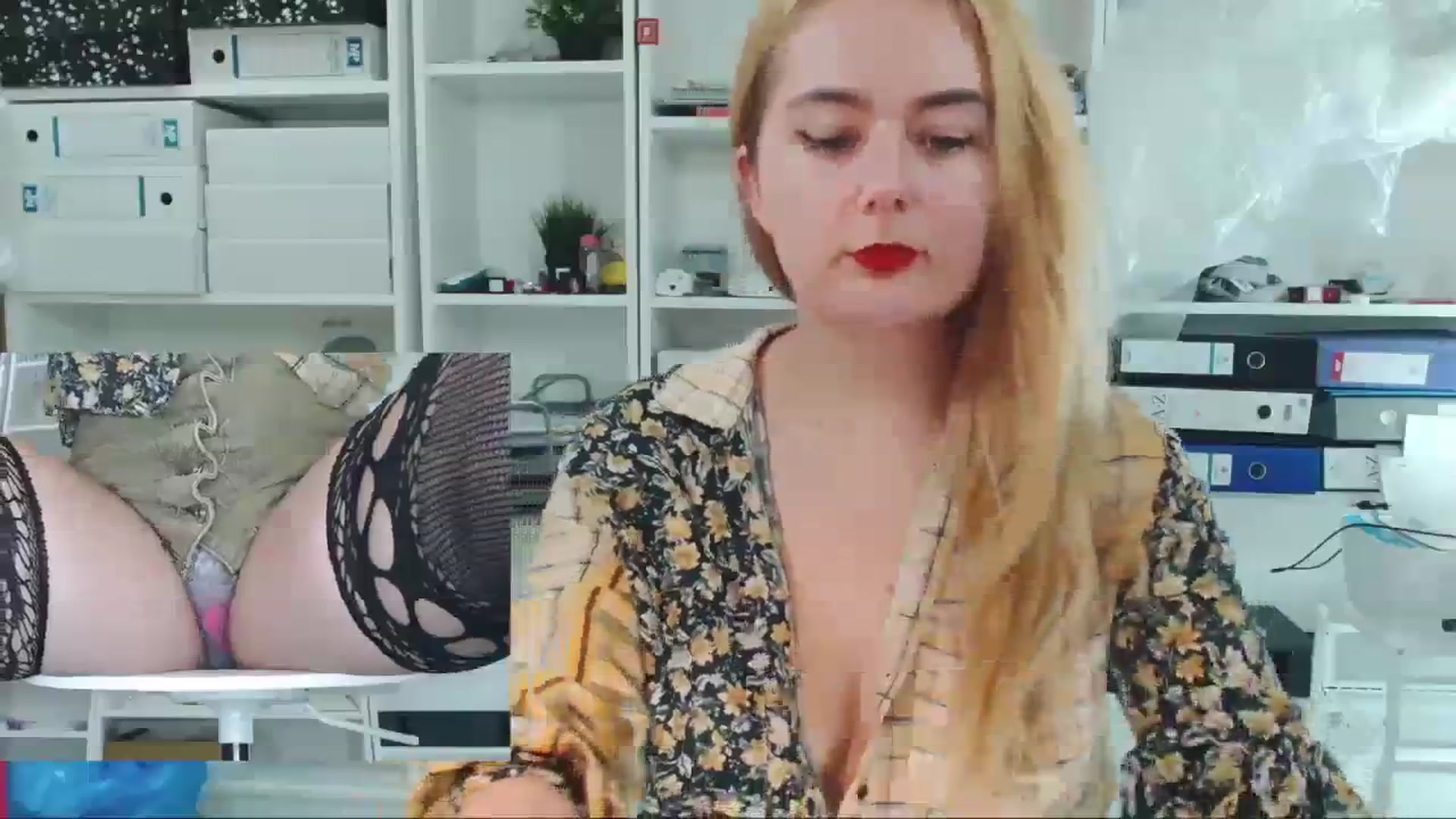 Gallery image thumbnail from IT_Ariana's myfreecams stream on, 11/06/2023, 21:09 image 13 of 20