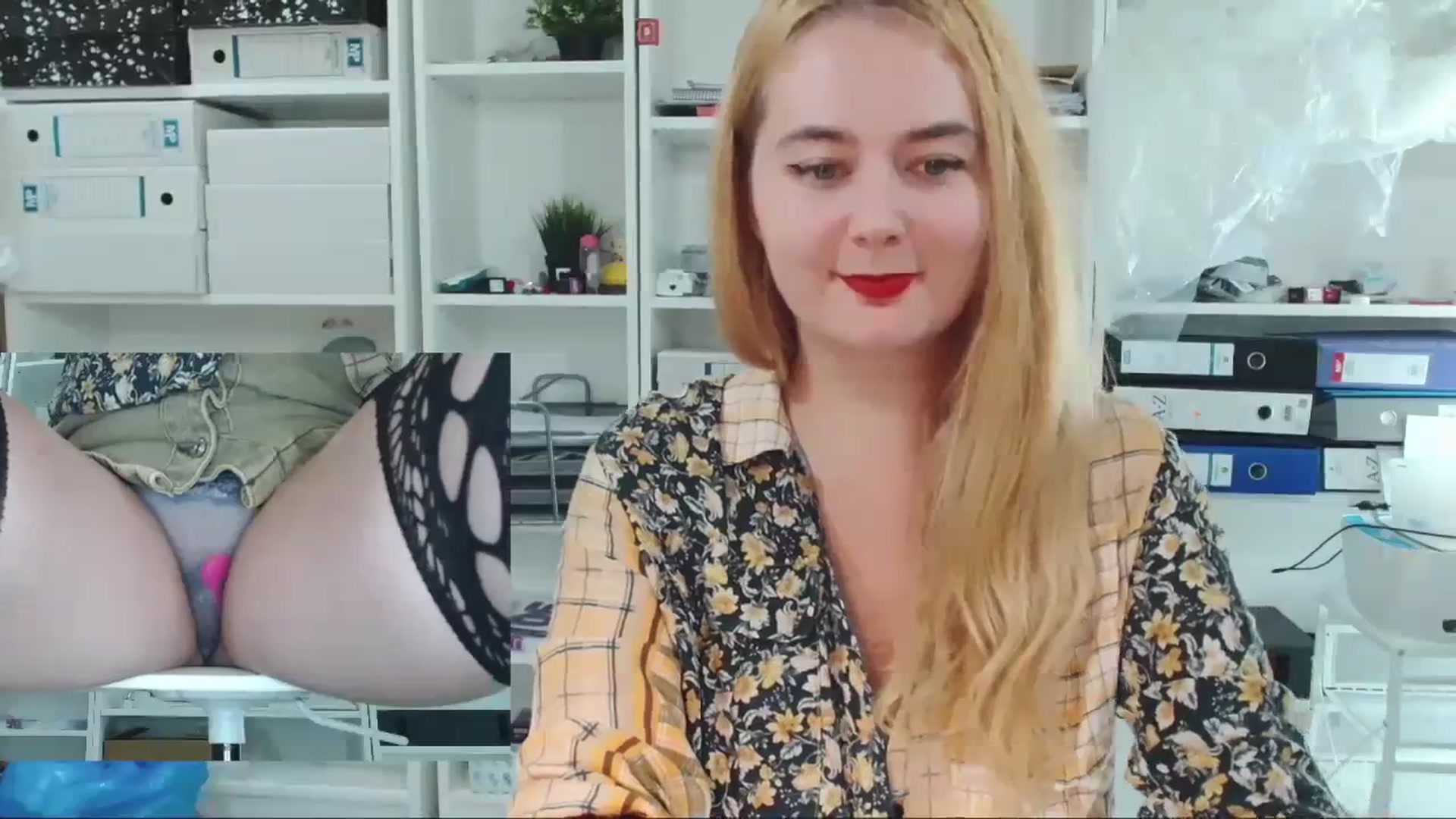 Gallery image thumbnail from IT_Ariana's myfreecams stream on, 11/06/2023, 22:27 image 5 of 20