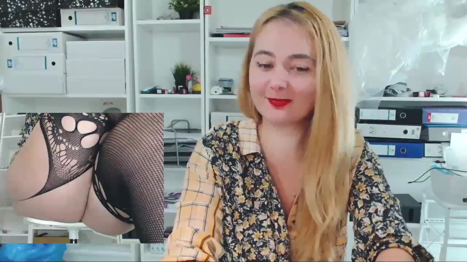 Gallery image thumbnail from IT_Ariana's myfreecams stream on, 11/06/2023, 22:27 image 3 of 20