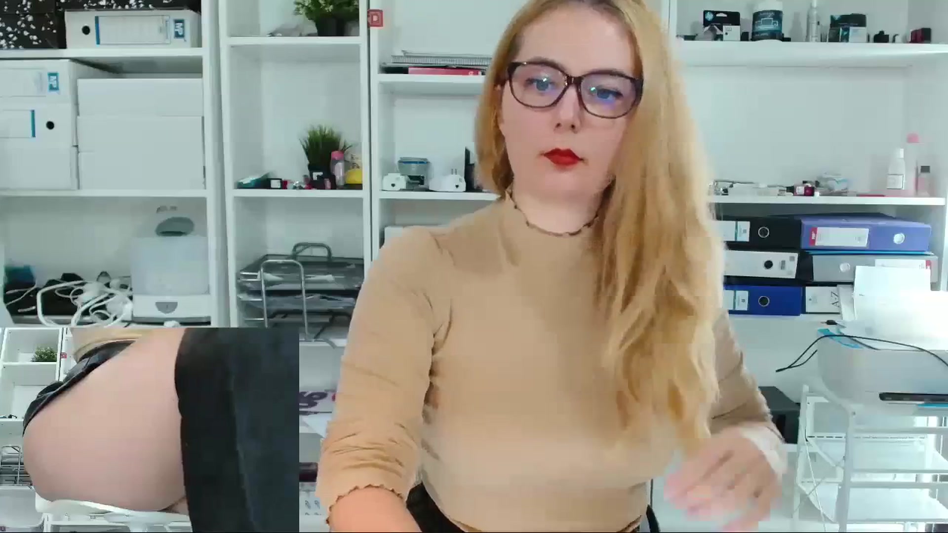 Gallery image thumbnail from IT_Ariana's myfreecams stream on, 11/23/2023, 20:16 image 3 of 20