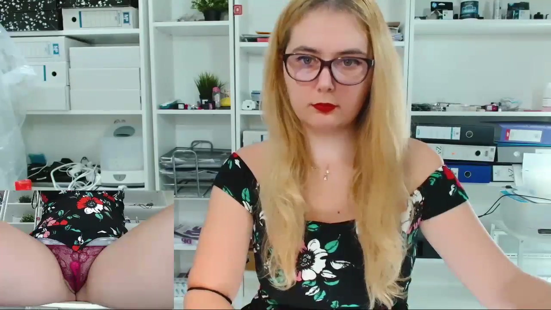 Gallery image thumbnail from IT_Ariana's myfreecams stream on, 12/01/2023, 19:17 image 16 of 20