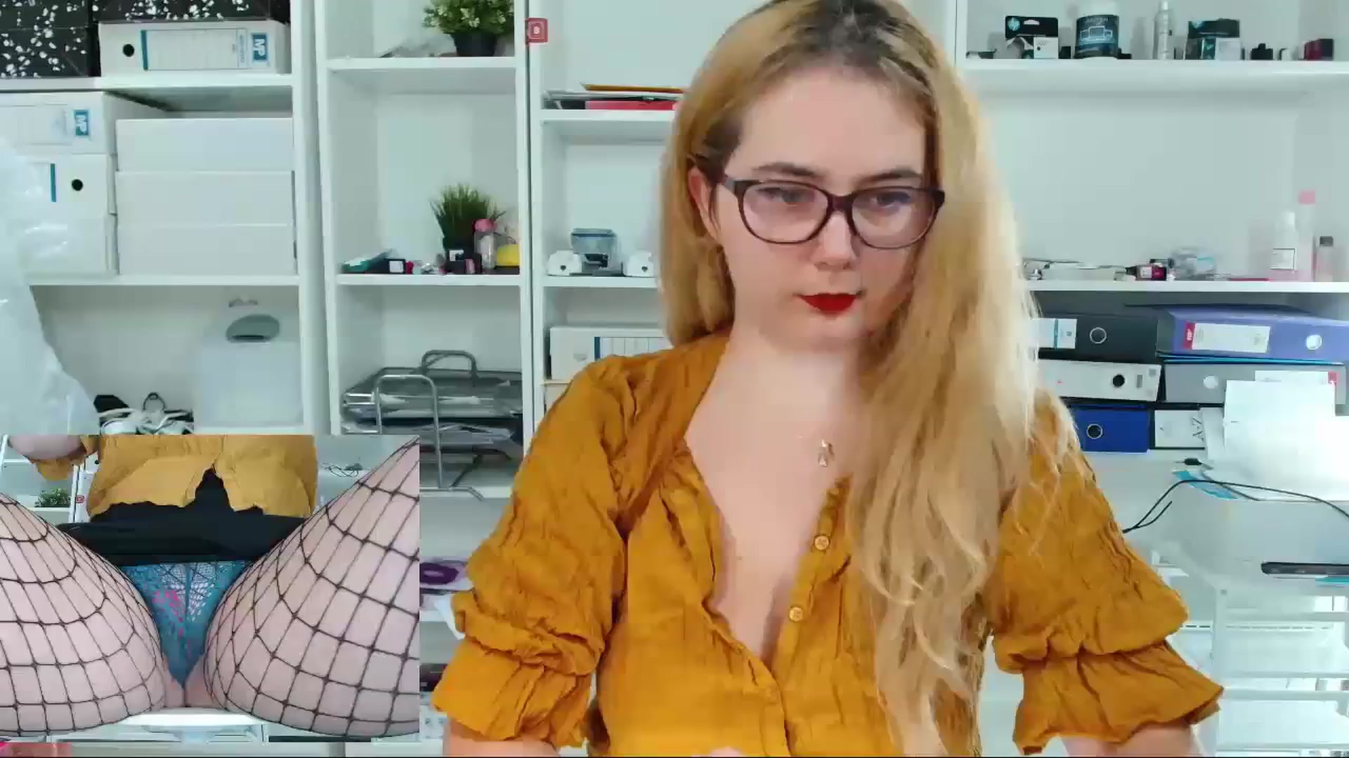 Gallery image thumbnail from IT_Ariana's myfreecams stream on, 12/04/2023, 20:27 image 4 of 20